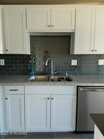 7964 E Victoria Dr, Tucson, AZ 85730 - photo 5