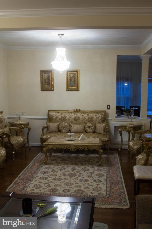 20960 Martingale Square, Sterling, VA 20165 - photo 5