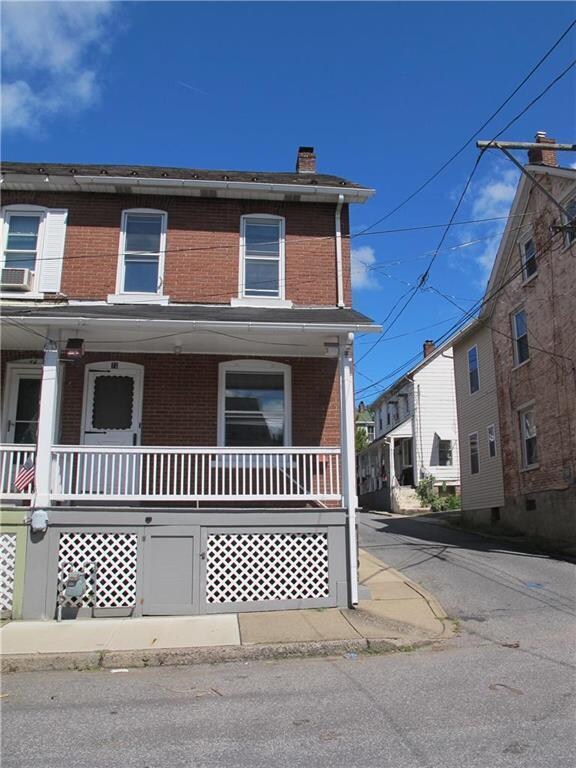 72 W Ettwein St, Bethlehem, PA 18018 - photo 2