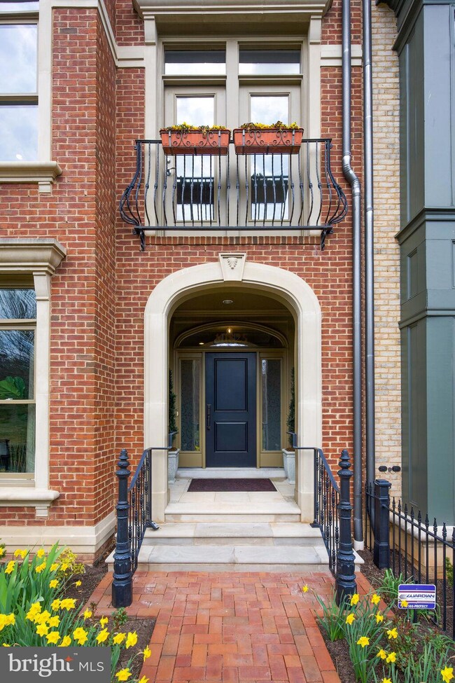 10825 Symphony Park Dr, North Bethesda, MD 20852 - photo 4