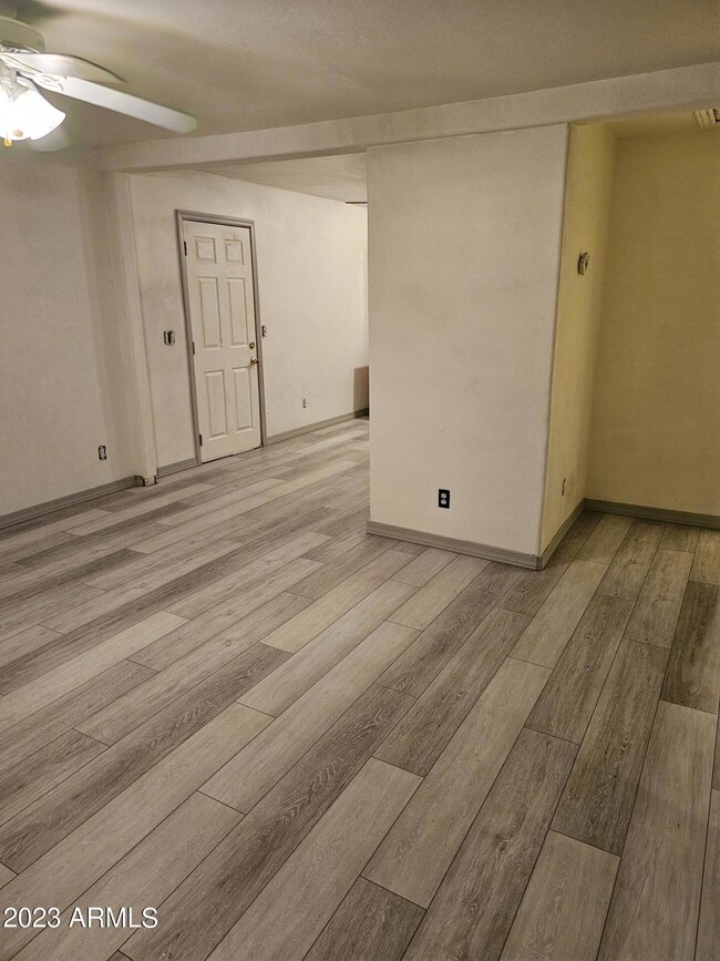 126 N Stapley Dr, Mesa, AZ 85203 - photo 7