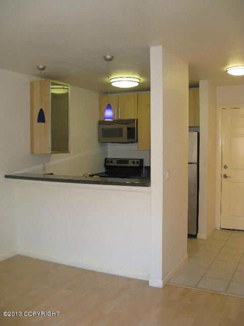 Living to kitchen
