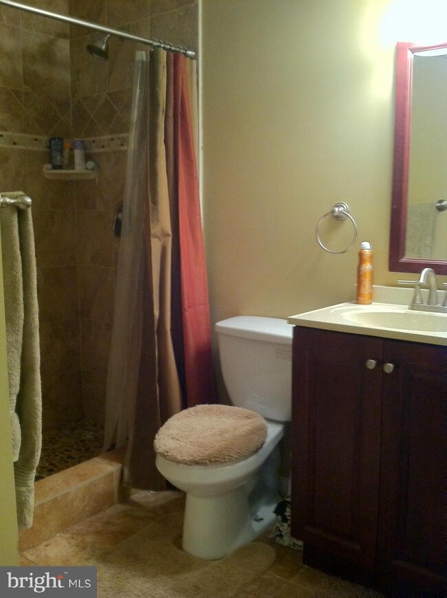 8612 Lonicera Ct unit BASEMENT APARTMENT, Brandywine, MD 20613 - photo 4