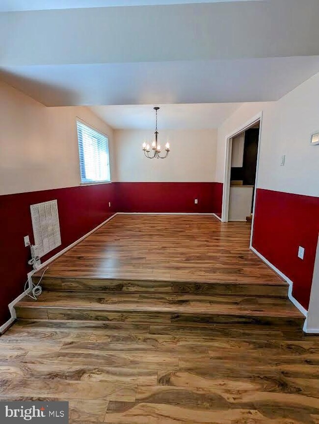 1621 Parkcrest Cir unit 101, Reston, VA 20190 - photo 3