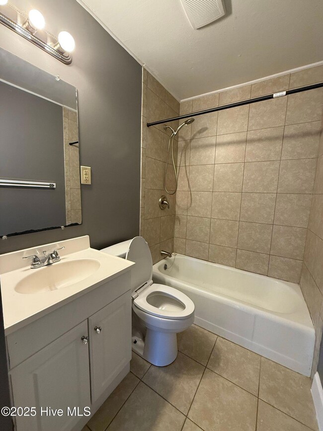 1008 Davis St unit 1010, Jacksonville, NC 28540 - photo 5