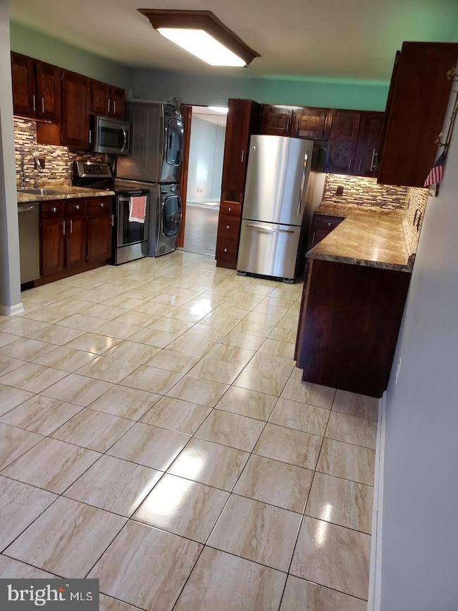 18155 Olde Port Ln, Triangle, VA 22172 - photo 3