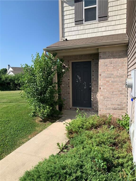 2025 Falcon Ct, Franklin, IN 46131 - photo 2