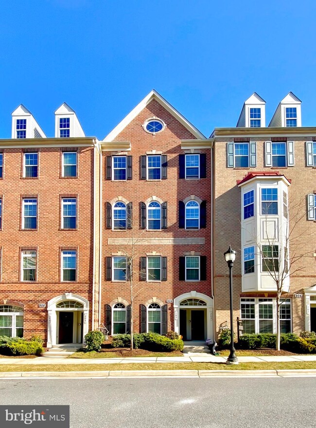 908 Hall Station Dr unit 203, Bowie, MD 20721 - photo 3