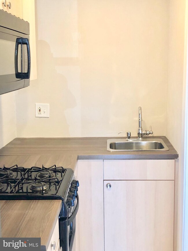 14011 London Ln, Rockville, MD 20853 - photo 5