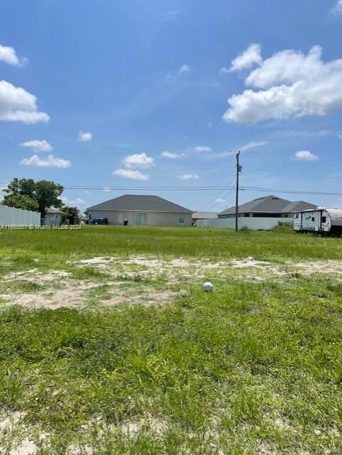 2702 NE NE 7th Ave, Cape Coral, FL 33909 - photo 3