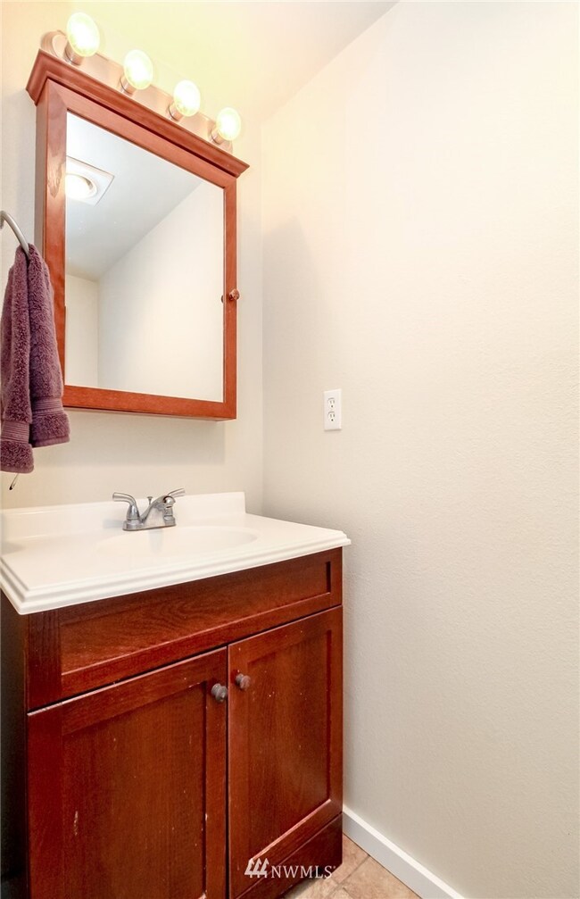 .50 Bath On Main For Your Guests