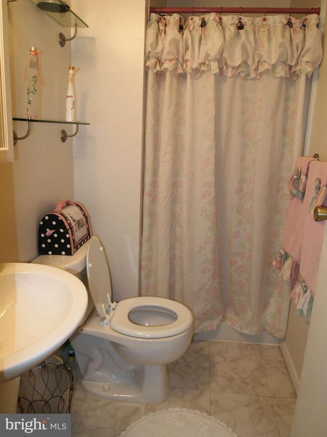 5 Dufief Ct, North Potomac, MD 20878 - photo 7