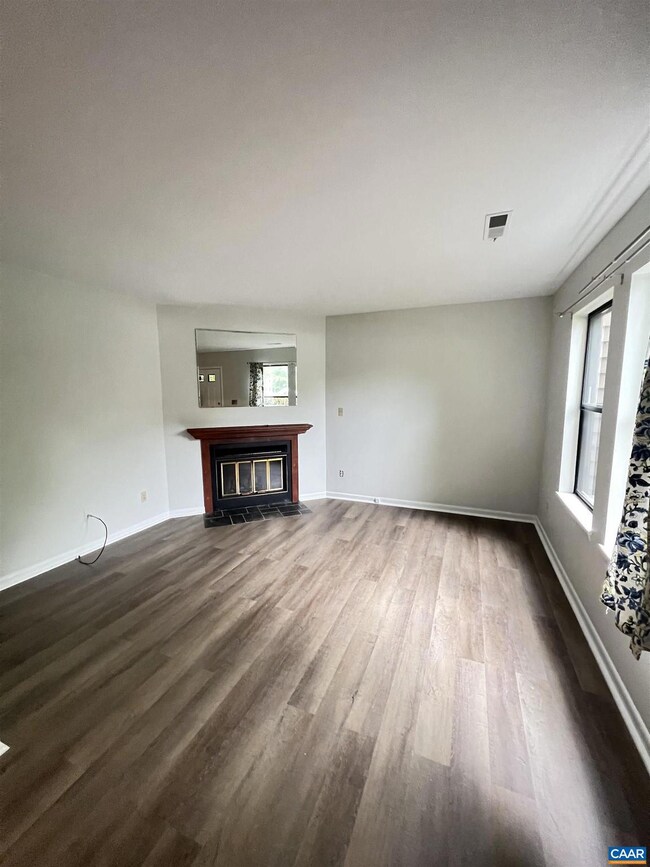 706 Exton Ct, Charlottesville, VA 22901 - photo 5