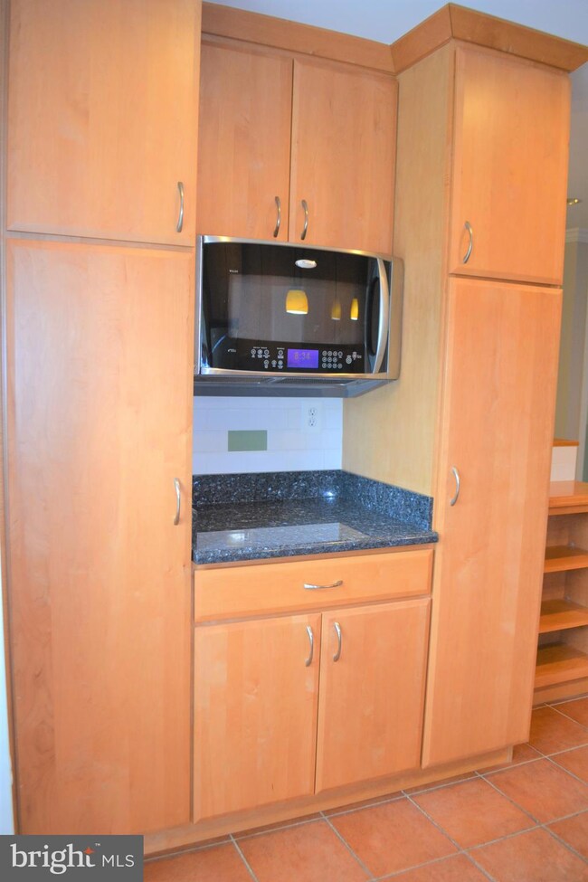 7763 Jewelweed Ct, Springfield, VA 22152 - photo 6