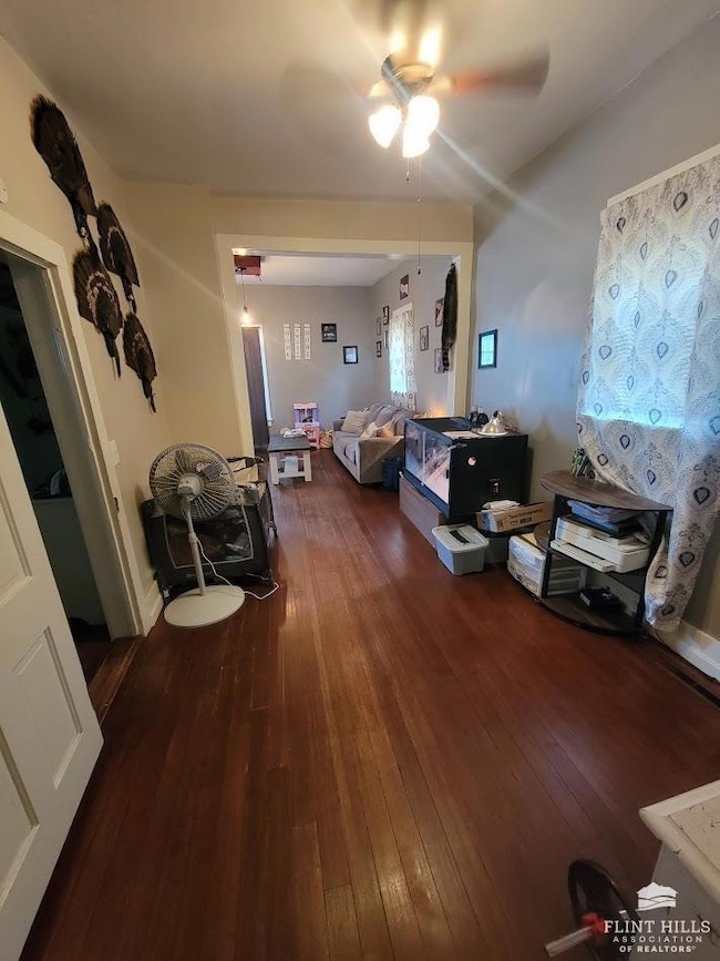 1005 N Walnut St, Abilene, KS 67410 - photo 6