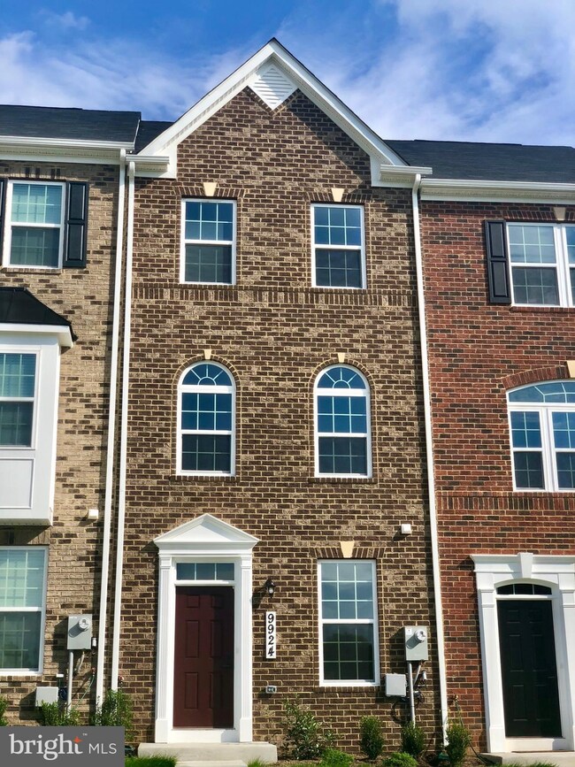 730 Sky Bridge Dr unit 210B, Upper Marlboro, MD 20774 - photo 3