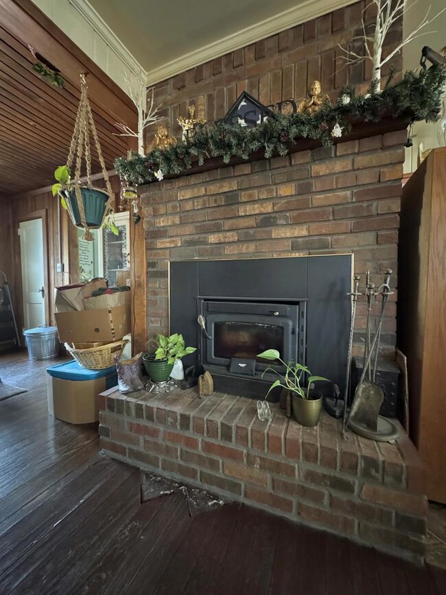 Fireplace with wood stove insert