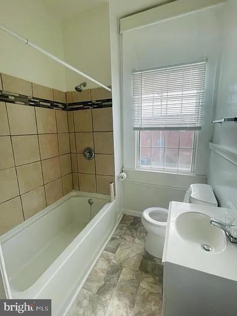 1112 N Eden St, Baltimore, MD 21213 - photo 5