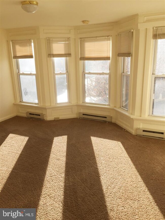 6 W Main St unit 3rd Floor, Hummelstown, PA 17036 - photo 2