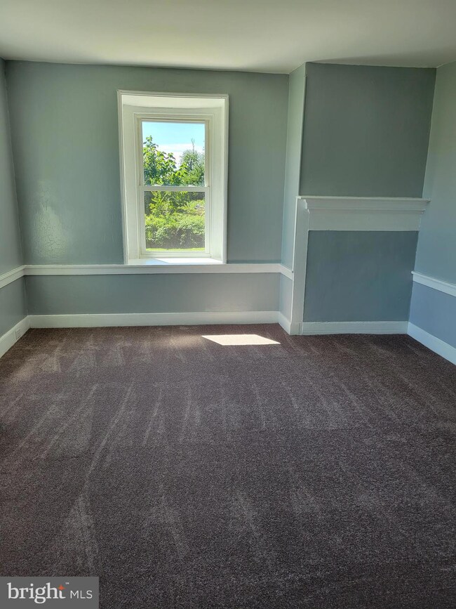 2104 Kraussdale Rd, East Greenville, PA 18041 - photo 5