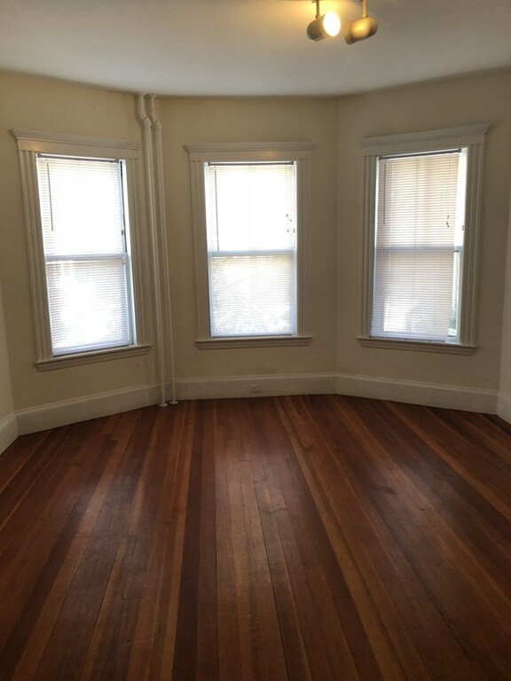 49 Weld Hill St, Jamaica Plain, MA 02130 - photo 3