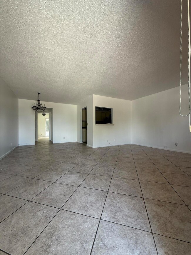 89 Northampton E unit 890, West Palm Beach, FL 33417 - photo 4