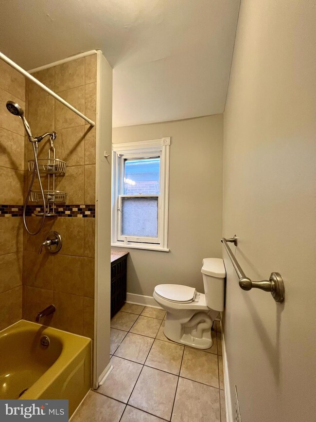 1323 N Dupont St unit B, Wilmington, DE 19806 - photo 4