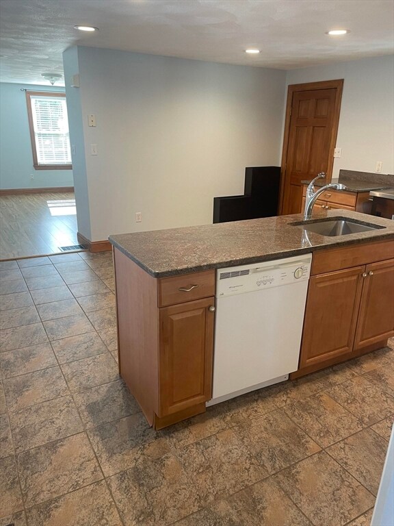 19 Buckman St unit F, Woburn, MA 01801 - photo 3