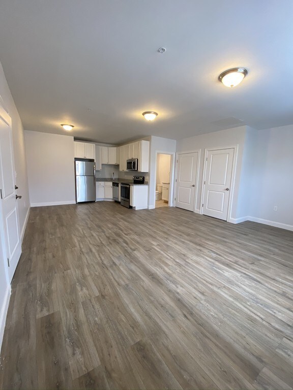 37 W Water St unit 3, Wakefield, MA 01880 - photo 3