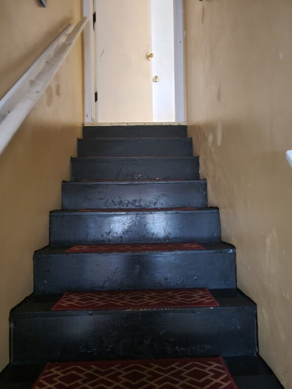 124B Brooks St, Worcester, MA 01606 - photo 2