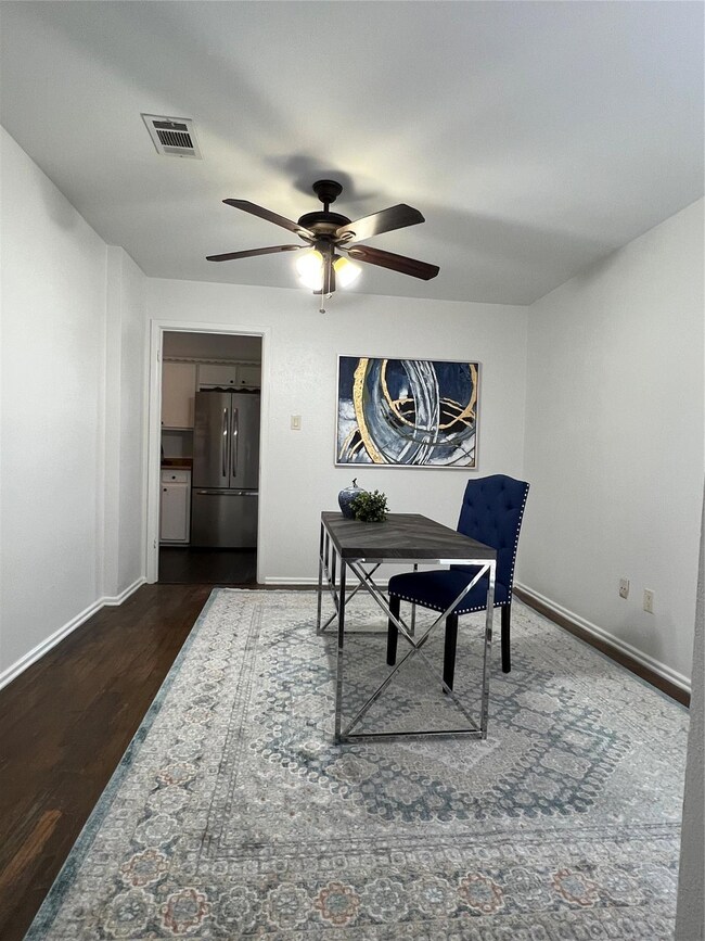 209 E Louella Dr, Hurst, TX 76054 - photo 4