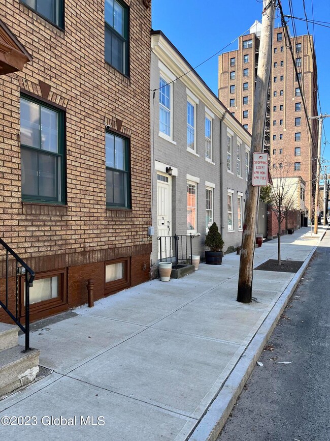 76 Spring St, Albany, NY 12210 - photo 4