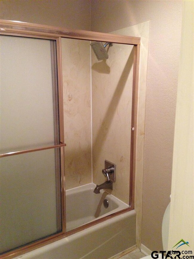 1602 1602 Timber Creek Dr, Tyler, TX 75703 - photo 3