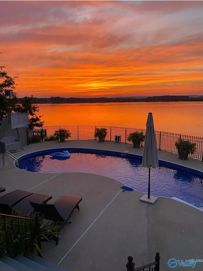 301 Lakepoint Dr, Gadsden, AL 35901 - photo 5