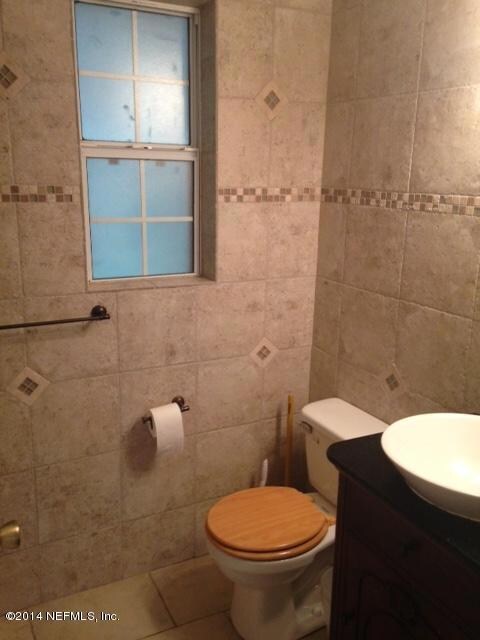 2803 Parr Ct E, Jacksonville, FL 32216 - photo 6