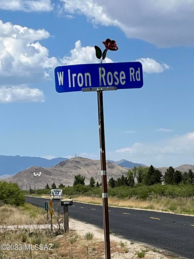 W Iron Rose Rd