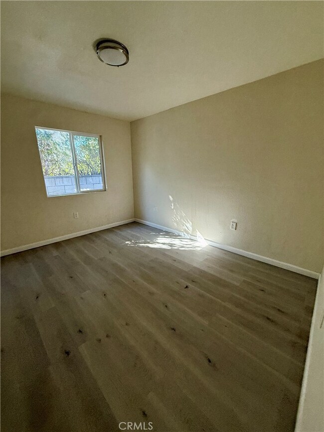 17055 San Bernardino Ave unit 2, Fontana, CA 92335 - photo 6
