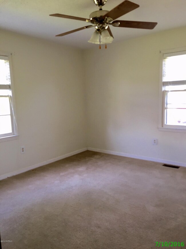 150 Sandy Dr, Jacksonville, NC 28546 - photo 6