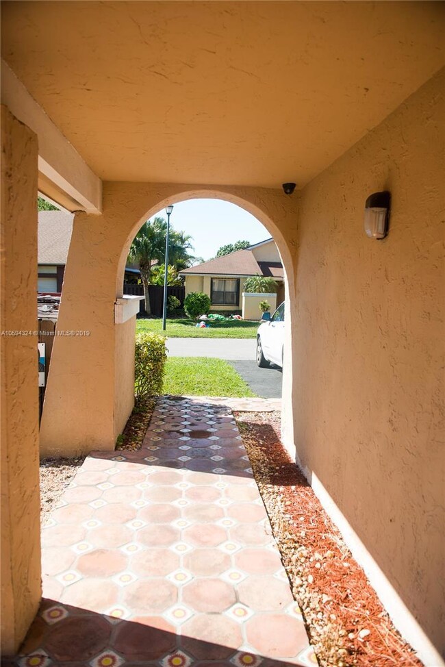 4841 SW 147th Place, Miami, FL 33185 - photo 5