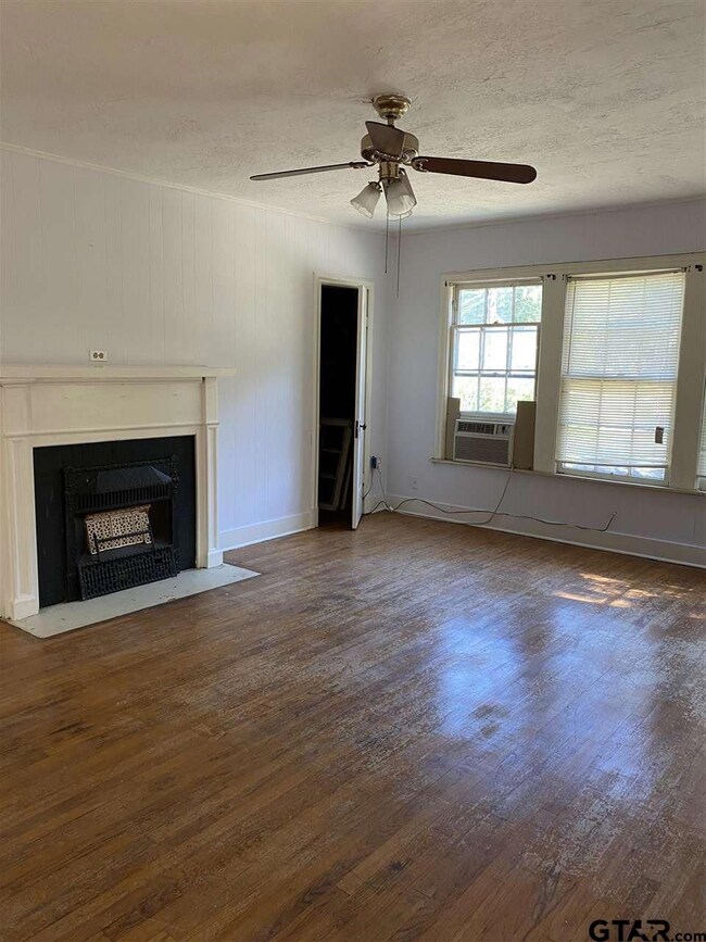 721 721 S Augusta, Tyler, TX 75701 - photo 3