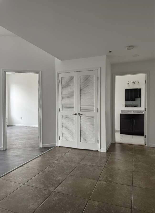 190 Culver Ave unit 1-04, Jersey City, NJ 07305 - photo 6