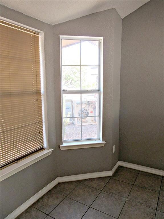 14500 Bryce Dr, Horizon City, TX 79928 - photo 3