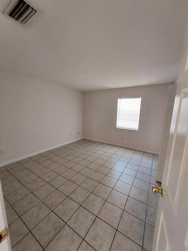 1023 Louisiana Ave unit 2, Sebastian, FL 32958 - photo 4