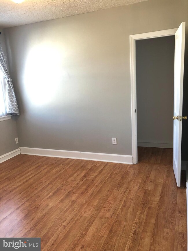 4306 Chippendale St, Philadelphia, PA 19136 - photo 7