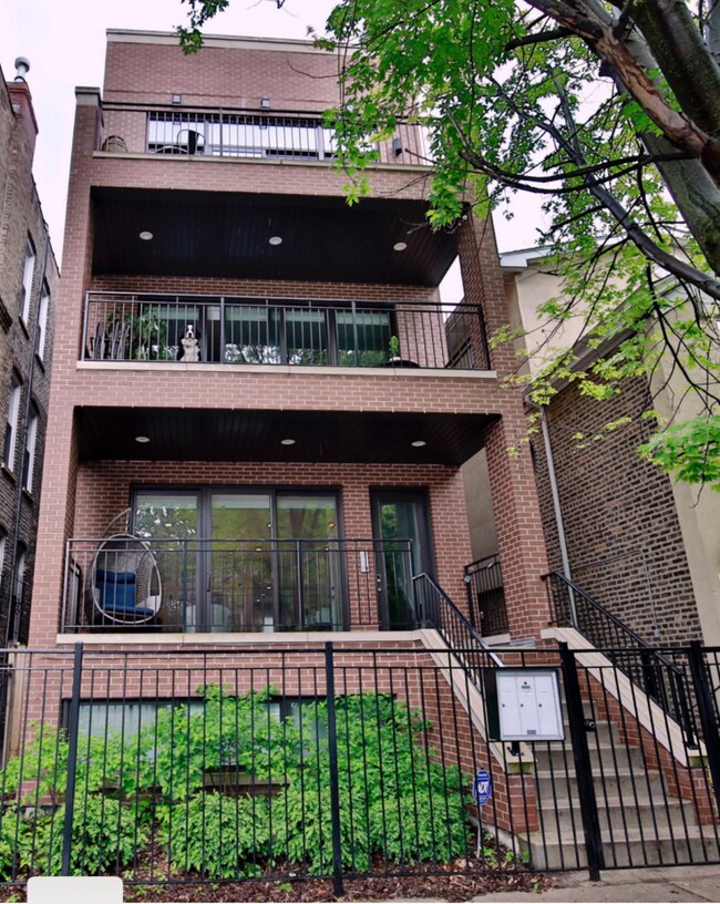 1817 W Iowa St unit 1, Chicago, IL 60622 - photo 2