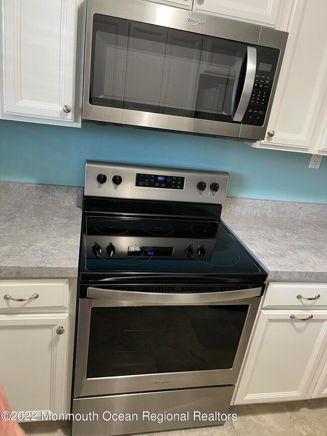 31 Wharfside Dr, Monmouth Beach, NJ 07750 - photo 7