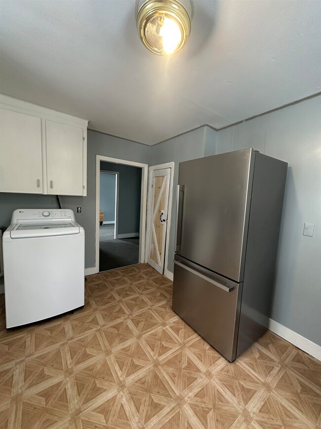 113 Portland Ave unit D, Dover, NH 03820 - photo 4