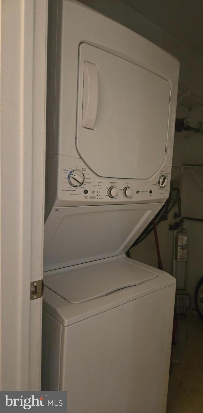 908B Sedgefield Dr unit 908, Mount Laurel, NJ 08054 - photo 4