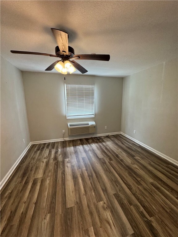 4 Hanover Square unit 202, Brunswick, GA 31520 - photo 5