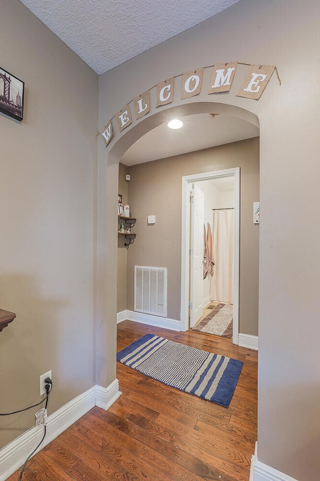 326 Pledger St HD-18